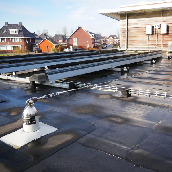 Edgar Veenman in Roofs: “Als elk dak veilig is, is mijn missie volbracht."